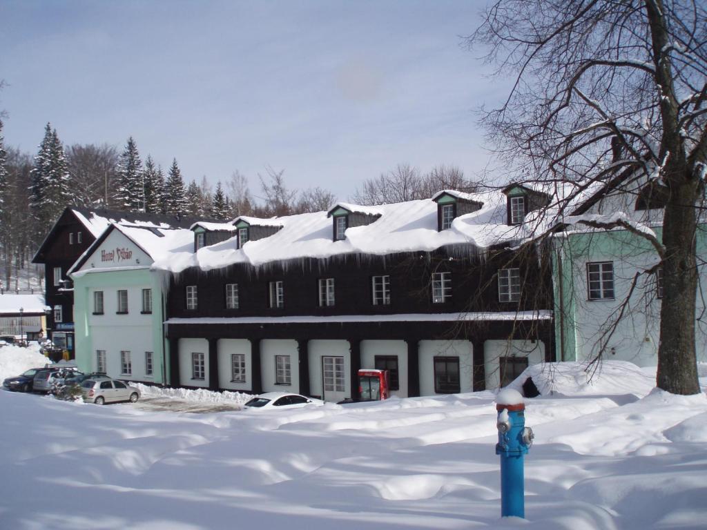 Hotel Dzban Jindrichov Екстер'єр фото