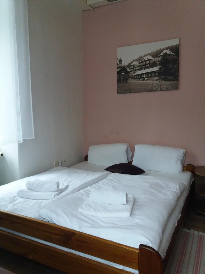 Hotel Dzban Jindrichov Екстер'єр фото