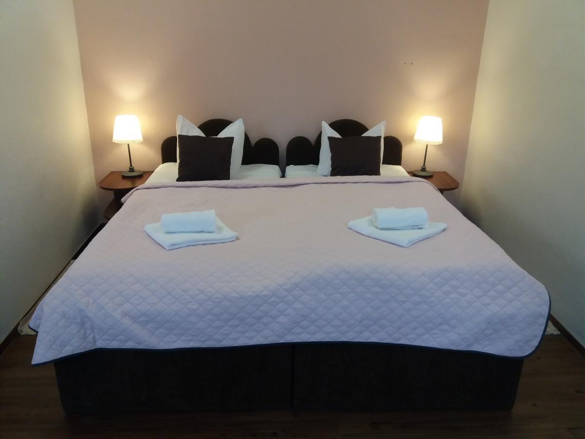 Hotel Dzban Jindrichov Екстер'єр фото