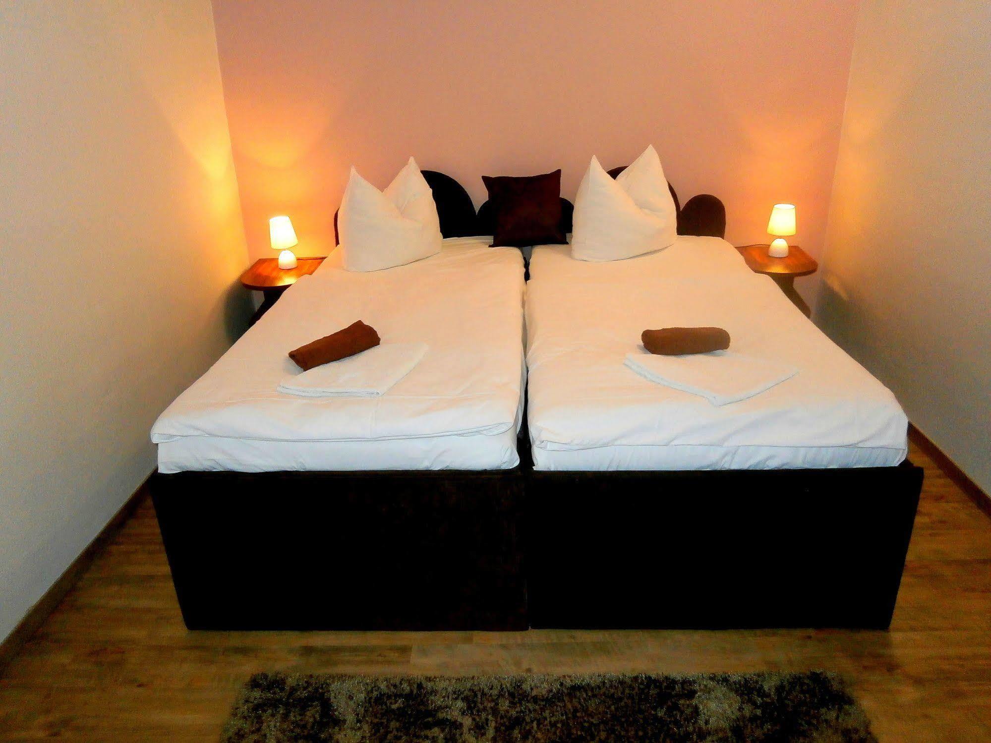 Hotel Dzban Jindrichov Екстер'єр фото