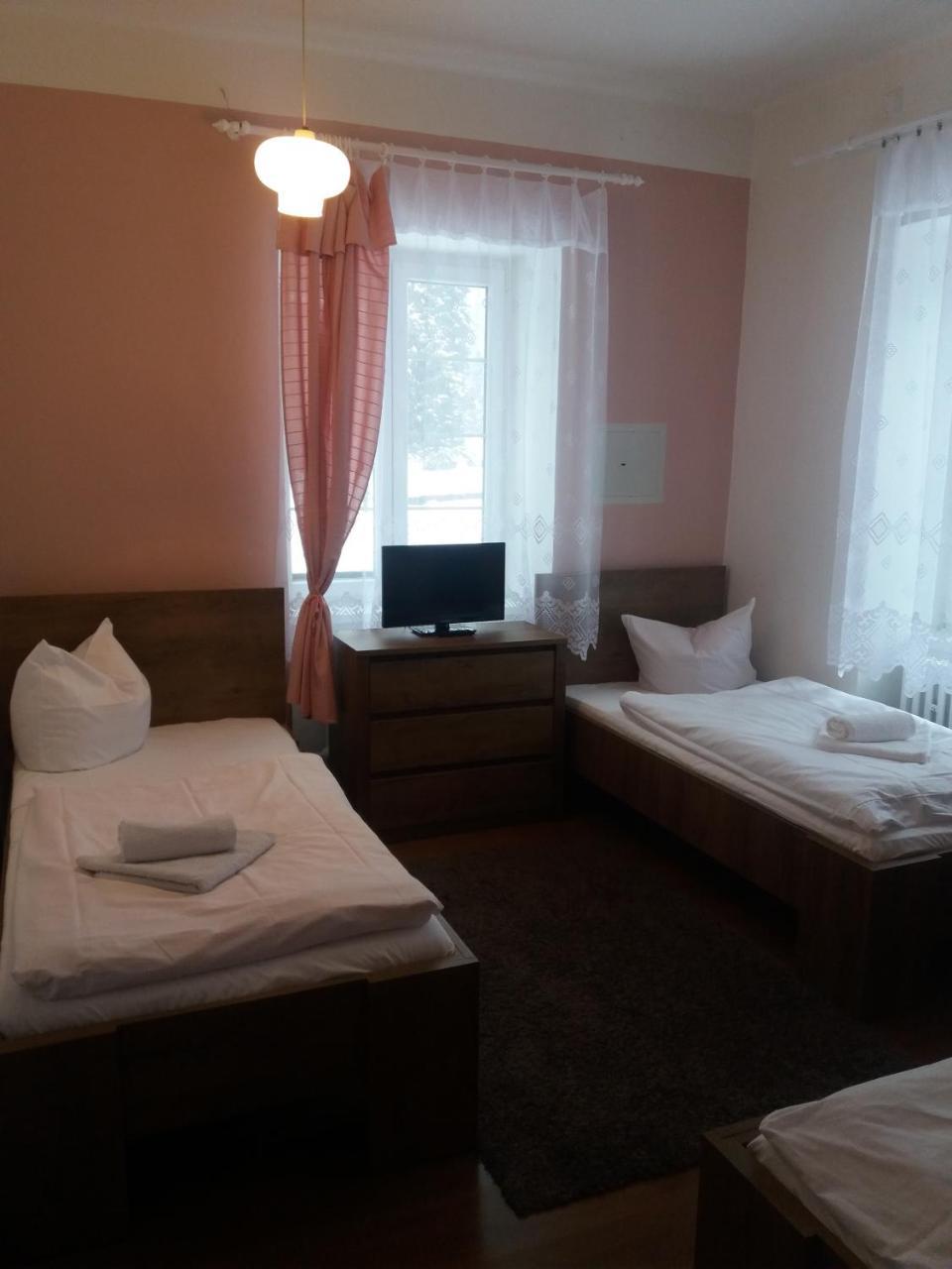 Hotel Dzban Jindrichov Екстер'єр фото